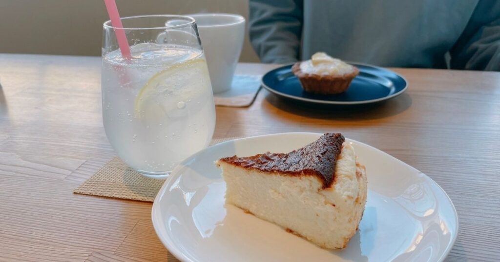 Cafe Piano piano_バスクチーズケーキ